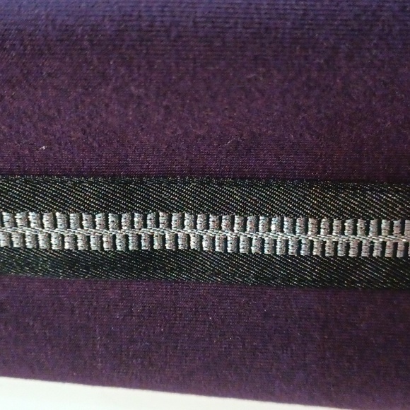 Giuseppe Zanotti Unisex Euro sz 42 (US-wmn/med, men/sm) merlot half zip, hoodie - Picture 5 of 8